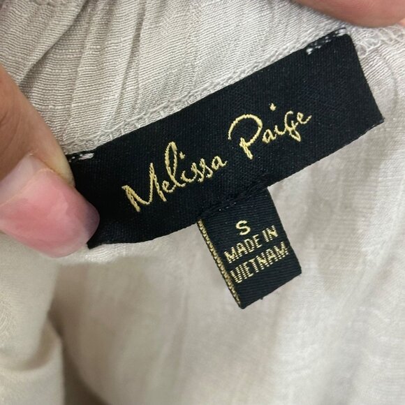 Melissa Paige Women Off-The-Shoulder Blouse Crochet Details SZ S Flared Sleeve - Picture 3 of 13